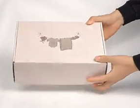 生艾默服裝廠今年首款飛機(jī)盒展示